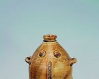 唐青釉双鱼穿带瓶赏析(图)