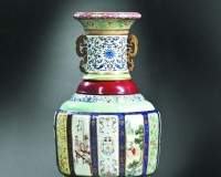 中国瓷器纽约拍出亿元:神秘买家究竟是谁