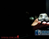 收藏乱象:拍卖公司设套 普通石头花10万鉴定费