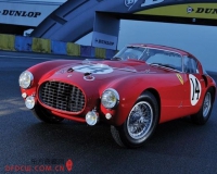 传奇法拉利赛车拍出天价