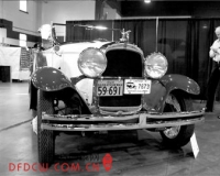 温哥华首届老爷车展销会开幕