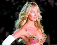 南非超模身穿千万美元胸罩:镶嵌4200颗宝石