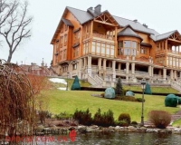 乌总统亚努科维奇收藏的奢侈品和艺术品曝光