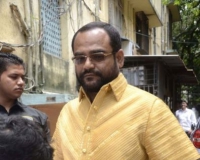 印度企业家定制4公斤重纯金上衣庆祝生日