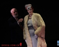 加拿大里士满市博物馆举办古董时装展