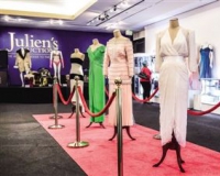 威尔士王妃戴安娜生前礼服拍卖