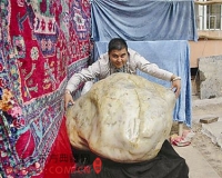 霸王玉寻思上京城拍两亿:逾吨重块头引来质疑一片