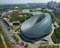 大院中的莫比乌斯环