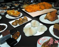 叹奇石满汉全席:睇古董内衣