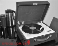 民间藏家偶得百年留声机