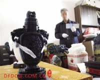 老者网上晒藏品引来大买家:被忽悠走10多万