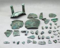 技术男补好的青铜鼎几乎看不出裂缝