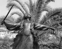 绍兴秋瑾雕像手中铜剑7次被盗